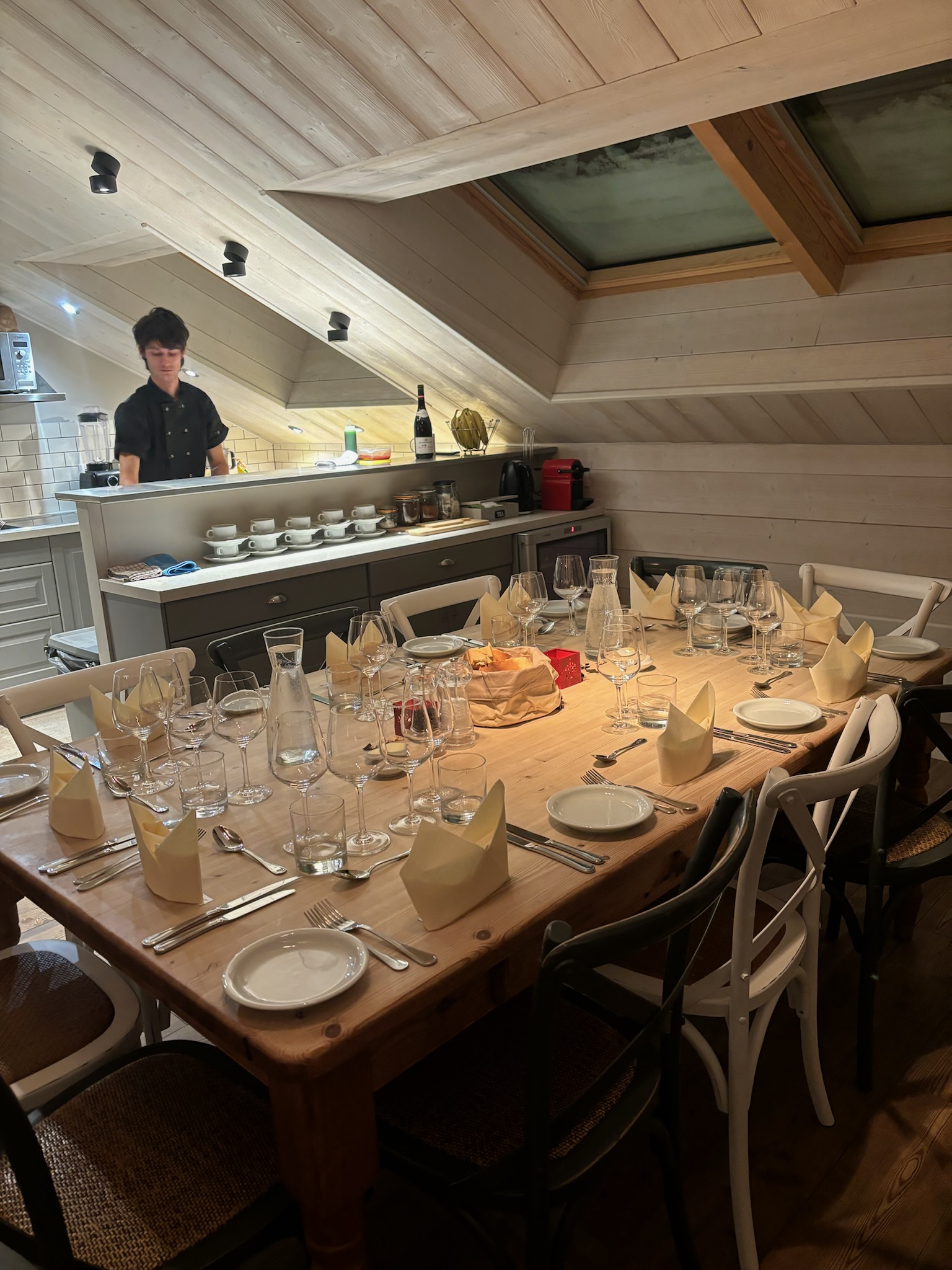 Dinner service in Chalet Pasarale